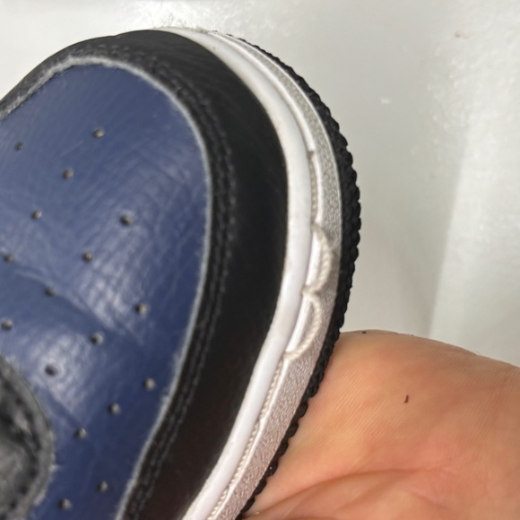 Nike Kids' Black and Blue Nike Air Force One size 4.5 Y - Picture 10 of 11